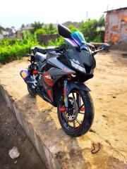 YAMAHA R15 V3